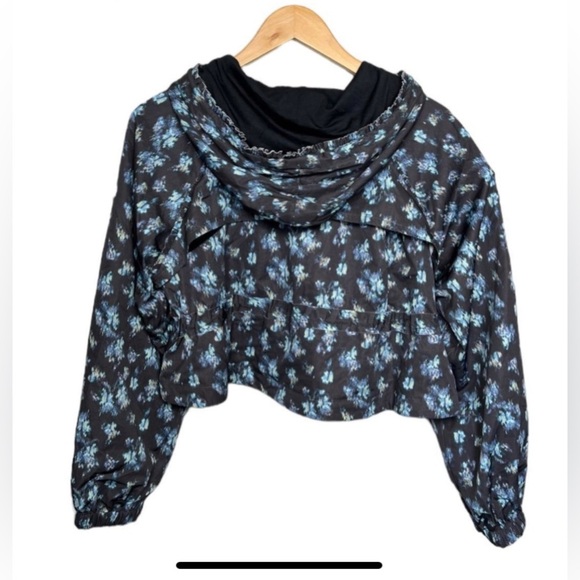 NEW FREE PEOPLE||FP MOVEMENT BREAK MY HEART WARM UP HOODED JACKET oversi… - Picture 4 of 9